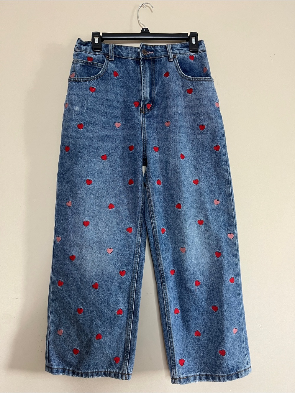 🅾️❤️♥️💗OH Blue Denim Wide-Leg Jeans with Red Heart Print - Picture 5 of 11